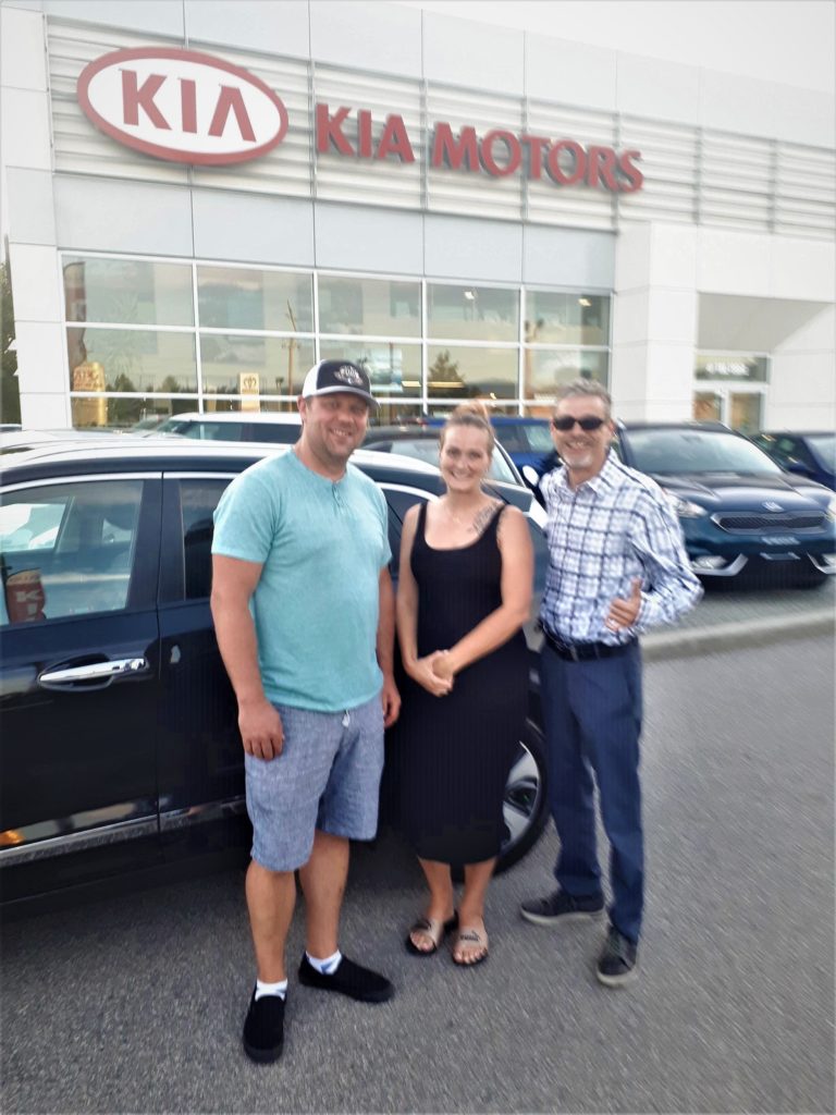 Jennifer & Troy Save on Fuel With Their Niro PHEV